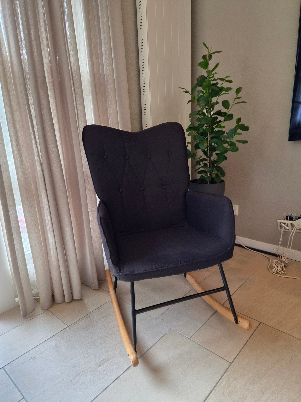 Schommelstoel donkergrijs, Ophalen, Modern, Comfortabel, Hout, Zo goed als nieuw