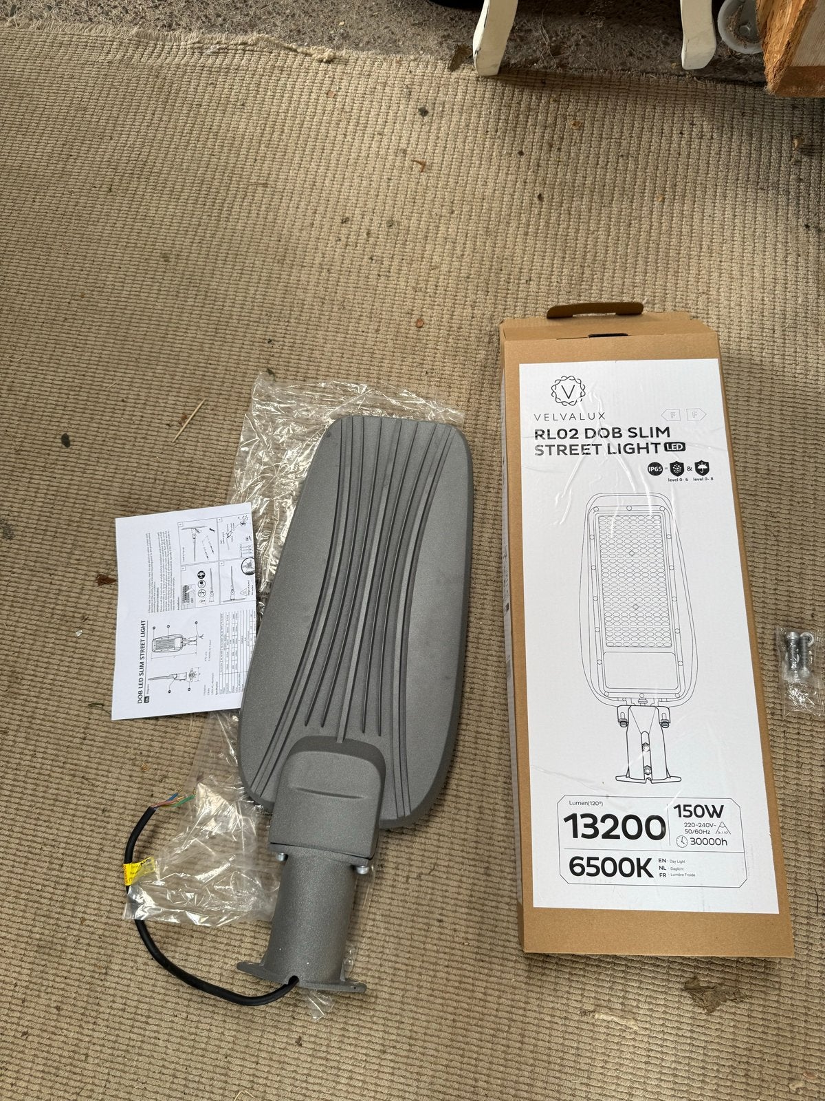 2x Velvalux RL02 DOB Slim LED Straatverlichting 150W, Ophalen of Verzenden, Nieuw, 50 tot 200 watt, Lamp met armatuur