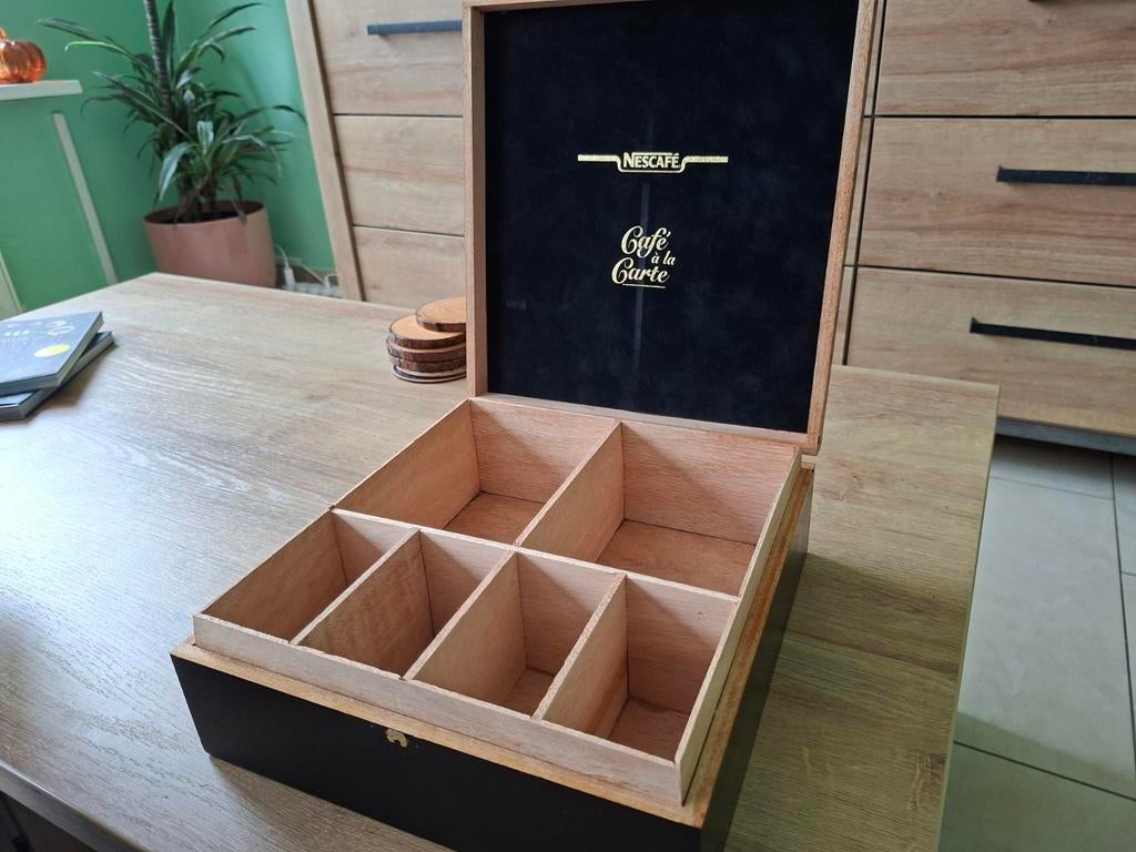 Vintage Nescafé theedoos, Antiek en Kunst, Ophalen of Verzenden