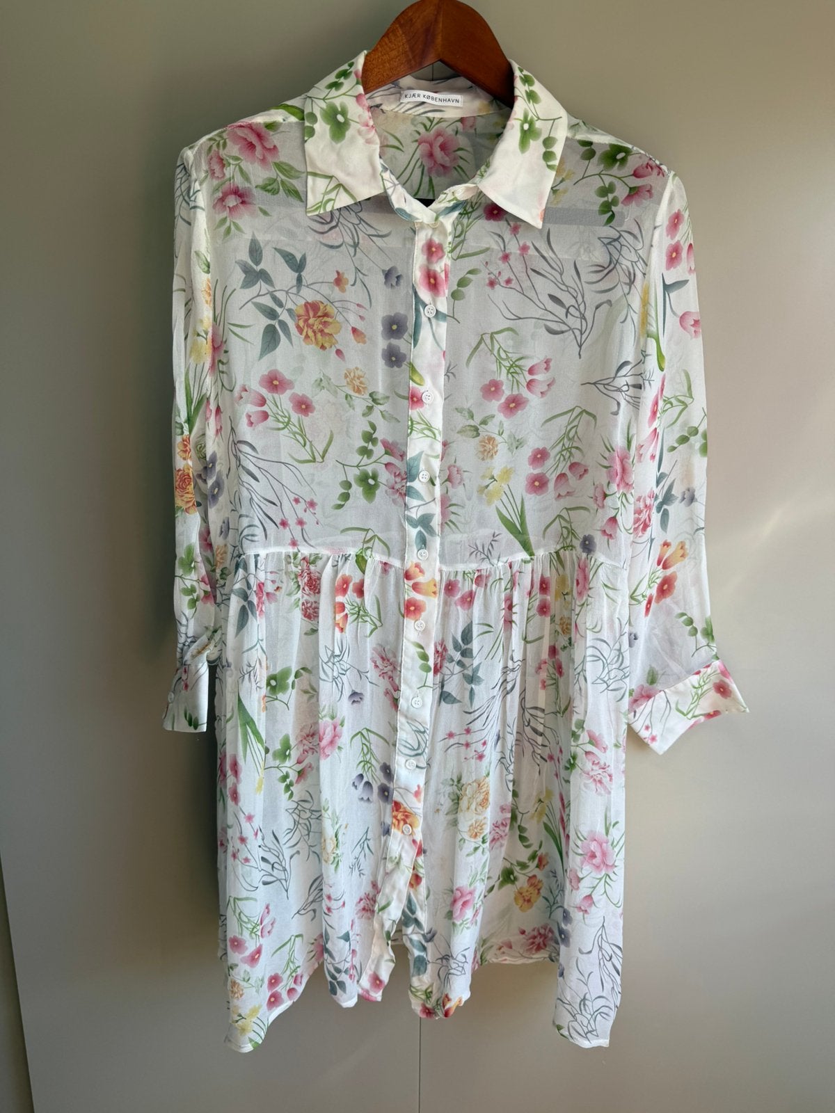 Kjaer Kobenhavn transparante blouse met bloemenprint / L XL, Ophalen of Verzenden, Zo goed als nieuw, Maat 42/44 (L), Wit