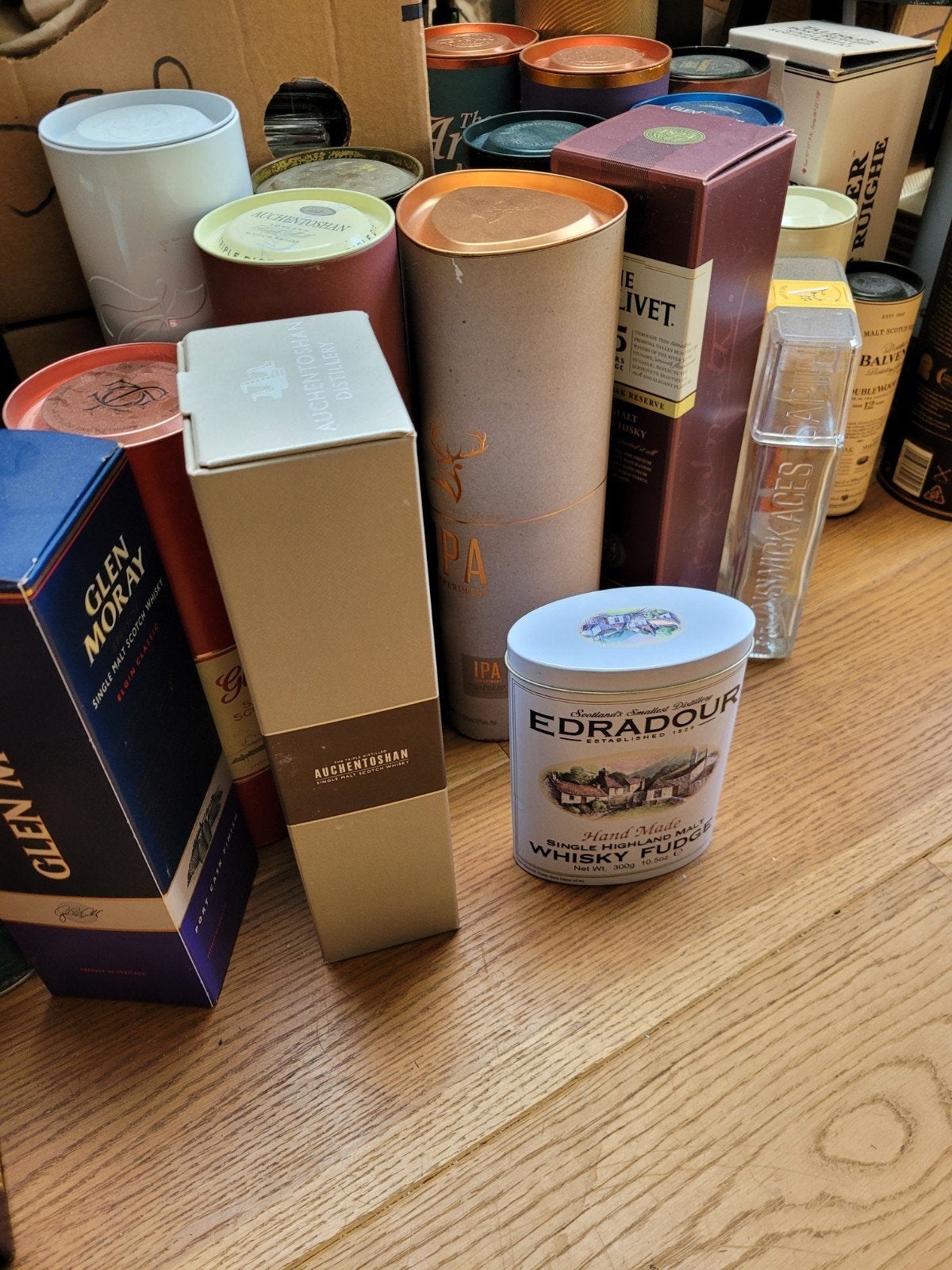 Lege Whiskey blikken en flessen - Gratis af te halen, Ophalen, Gebruikt