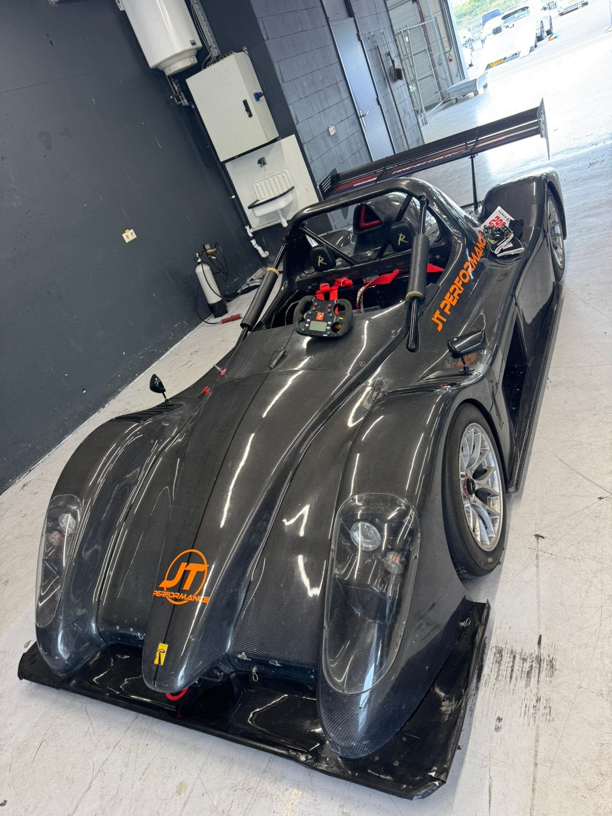 Radical SR3 RS 00501 Full Carbon Body incl. Race aanhanger, Achterwielaandrijving, Handgeschakeld, Particulier, Overige kleuren
