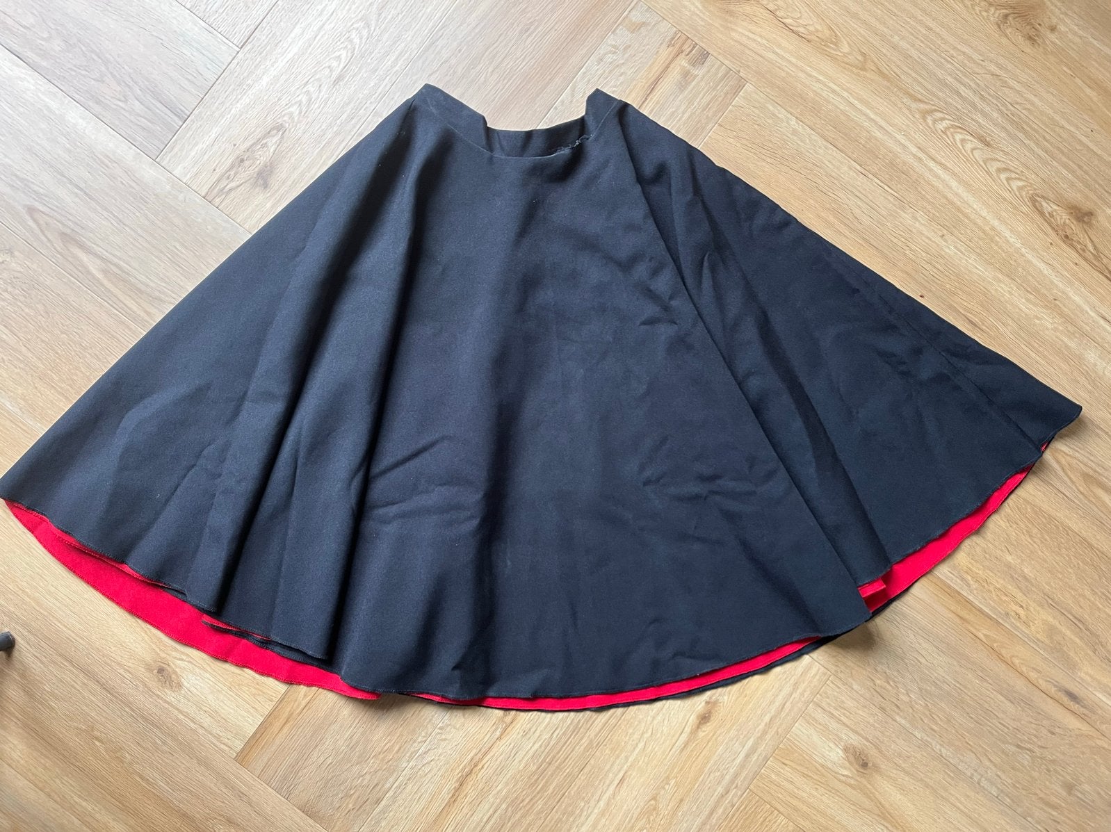 Folklore rok, Sport en Fitness, Dansen, Zo goed als nieuw, Overige typen, Ophalen of Verzenden
