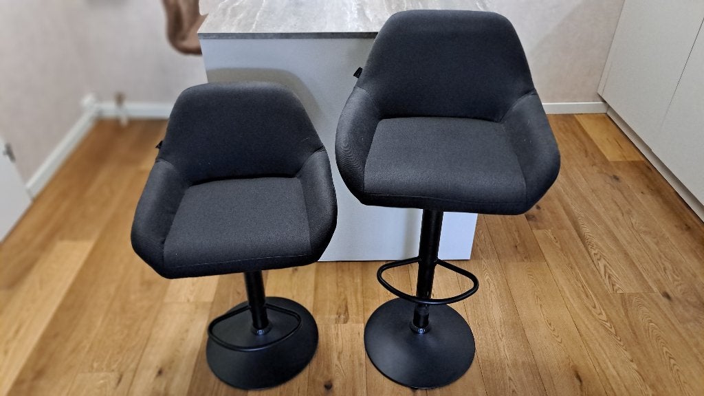 Set van 2 barkrukken, Huis en Inrichting, Barkrukken, Ophalen, 60 tot 90 cm, Zo goed als nieuw, 2 krukken