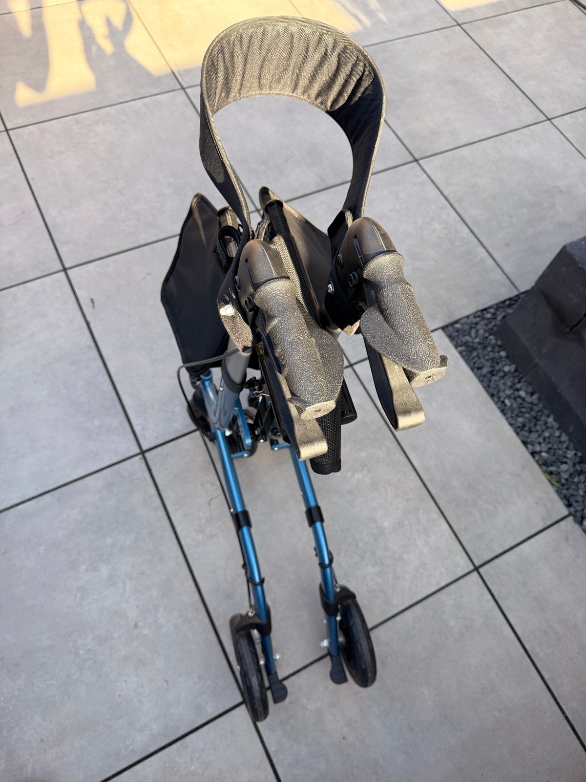 Lichtblauwe metallic rollator, Diversen, Ophalen, Lichtgewicht, Zo goed als nieuw