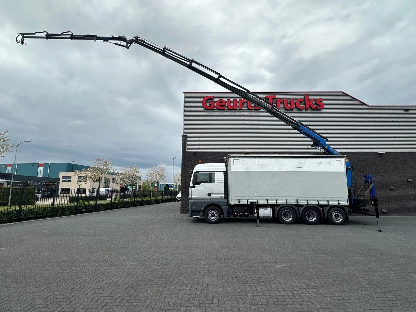 MAN TGX 35 460 8X2 SCHUIFZEIL MET PALFINGER PK34.002 E+ JIB, Automaat, 460 pk, Euro 6, MAN