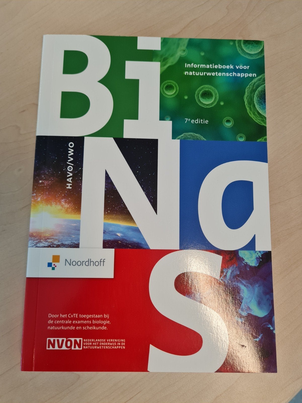 Binas 7e editie zo goed als nieuw, Ophalen of Verzenden, Zo goed als nieuw, Noordhoff Uitgevers, Natuurwetenschap