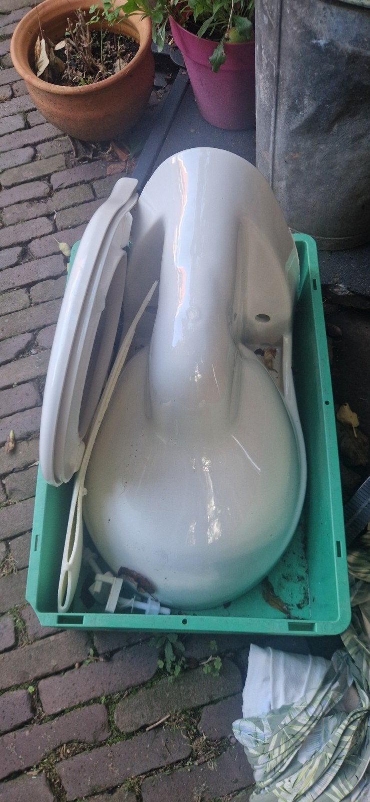 Witte wandcloset met wc-bril - Gebruikt, Ophalen, Gebruikt, Toilet