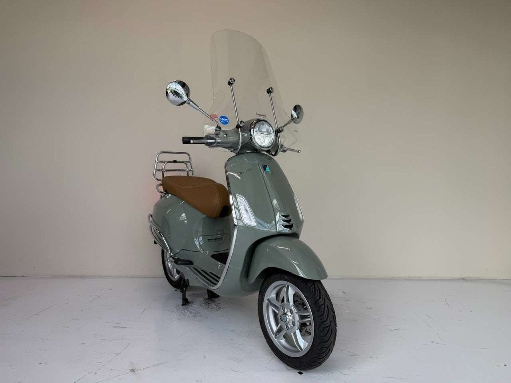Vespa Primavera Elettrica Misty Pearl Green, 2026, Brom, Niet ingevuld, 10 cc, Maximaal 45 km/u, Elektrisch