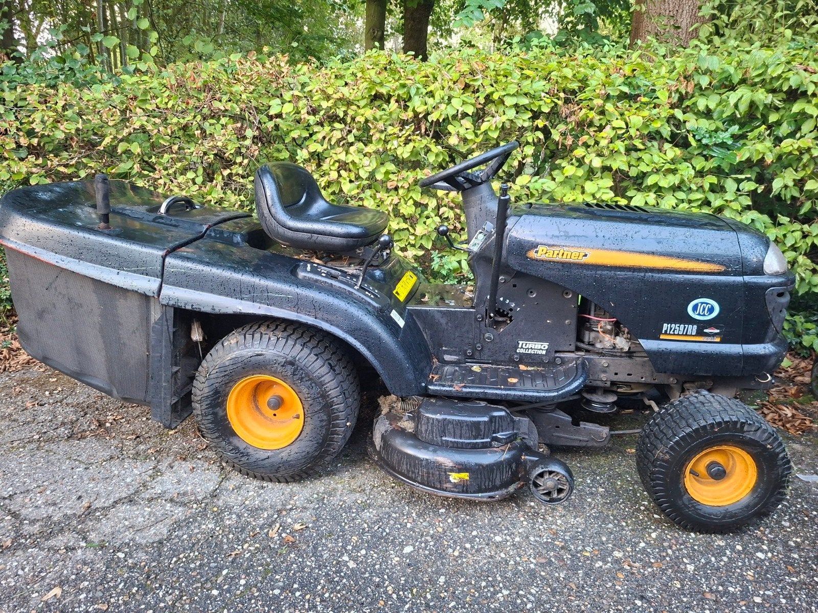 Zitmaaier defect maar met goede B&S motor., Tuin en Terras, Ophalen, Gebruikt, Briggs & Stratton