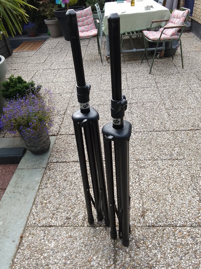 2 STUKS K&M SPEAKERSTATIEVEN NIEUW, Muziek en Instrumenten, Standaards, Zo goed als nieuw, Muziekstandaard, Speaker, Ophalen