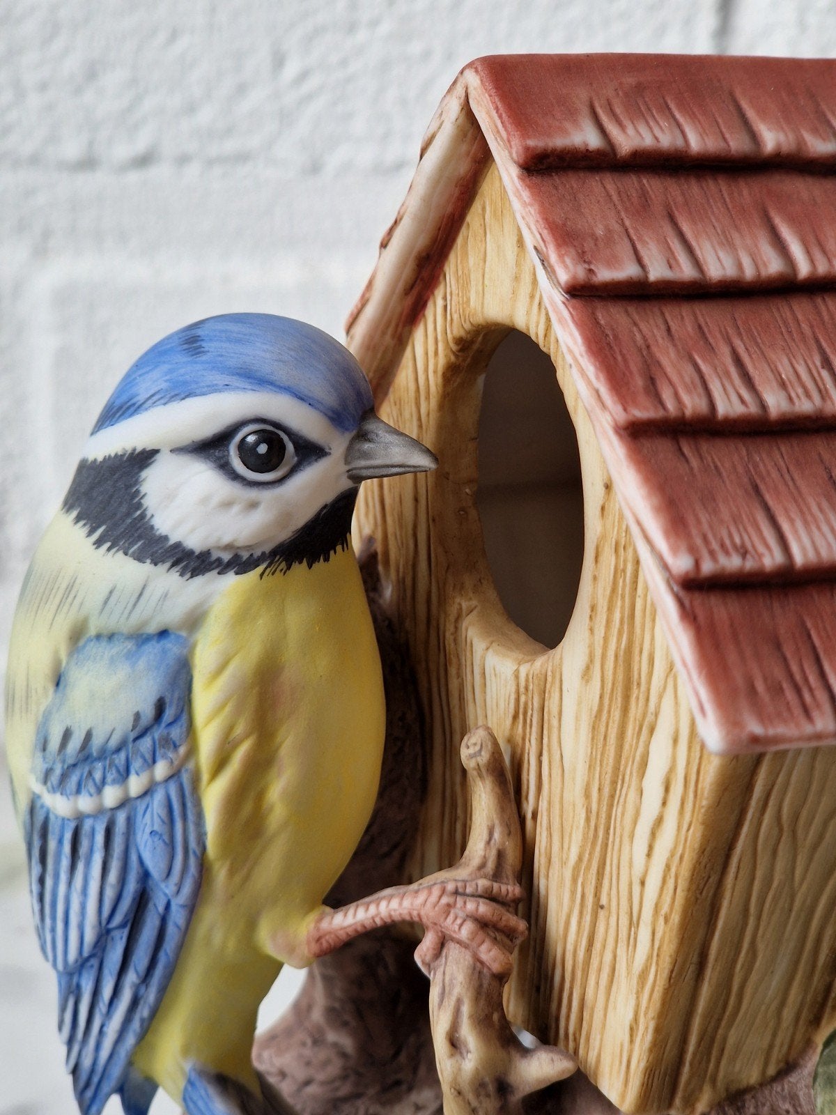 Royal Osborne Pimpelmeesje met vogelhuisje beeldje, Ophalen of Verzenden, Zo goed als nieuw, Dier
