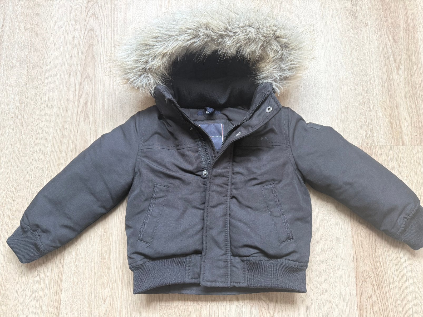 Tommy winterjas mt 98 zgan, Ophalen, Zo goed als nieuw, Jongen, Jas