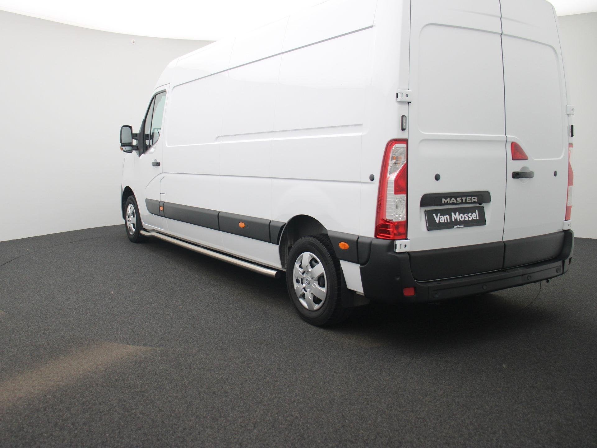 Renault Master T35 2.3 dCi 135Pk L3H2 Comfort | Navigatie |, 135 pk, Gebruikt, Euro 6, 4 cilinders