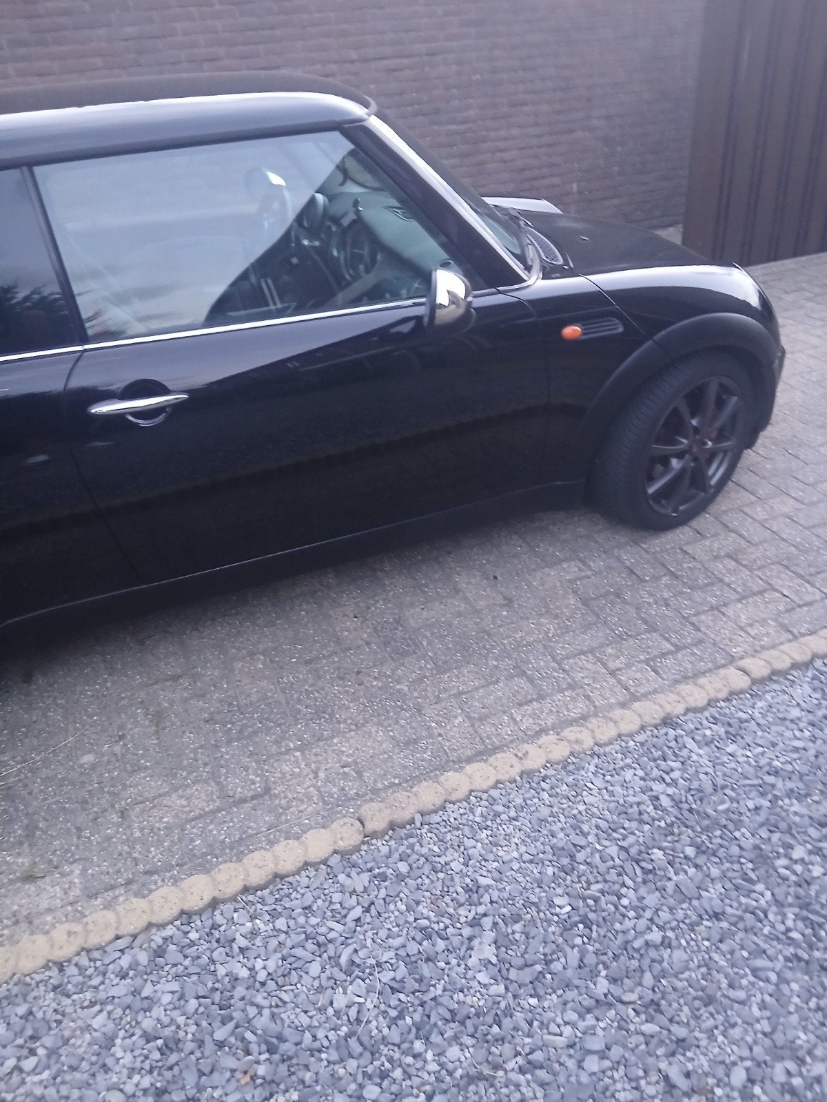 Mini 1.6 Cooper Chili 2002 Zwart €2250, Auto's, Mini, Voorwielaandrijving, 15 km/l, 4 cilinders, 4 stoelen