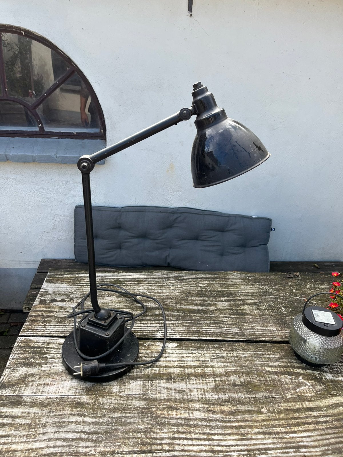 Industriële tafel bureau lamp zwart jaren 50-60 vintage €125, Bureaulamp, Gebruikt, Met schakelaar, Zwart