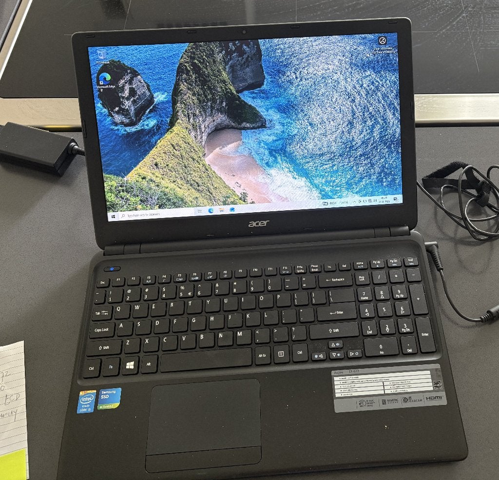 Acer Aspire E1-572 laptop met bijbehorende Wenger laptoptas, Computers en Software, HDD, 2 tot 3 Ghz, 15 inch, Ophalen of Verzenden