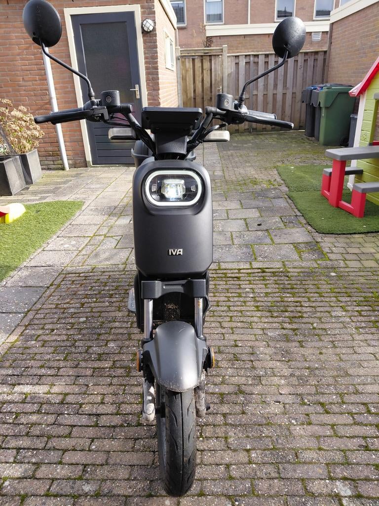 IVA Scooter met digitale display, slot en helm, Ophalen, Elektrisch