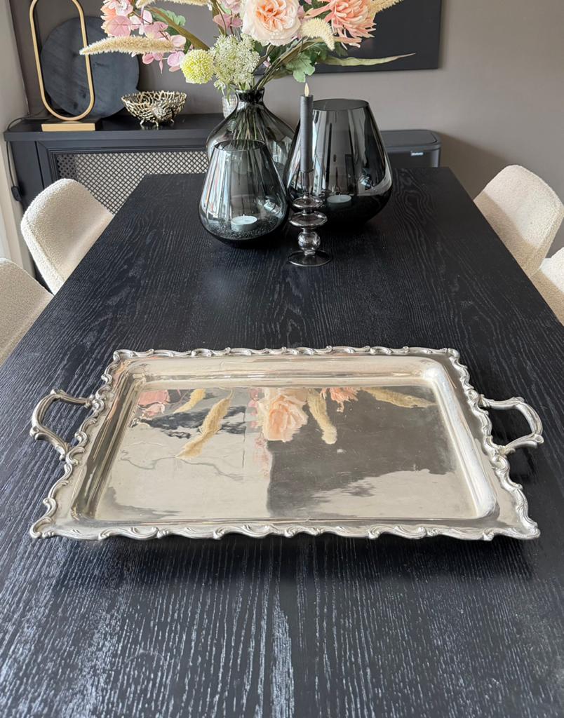 Prachtige zilverkleurige serveerschaal / dienblad – €35, Huis en Inrichting, Woonaccessoires | Dienbladen, Ophalen, Gebruikt, Rechthoekig
