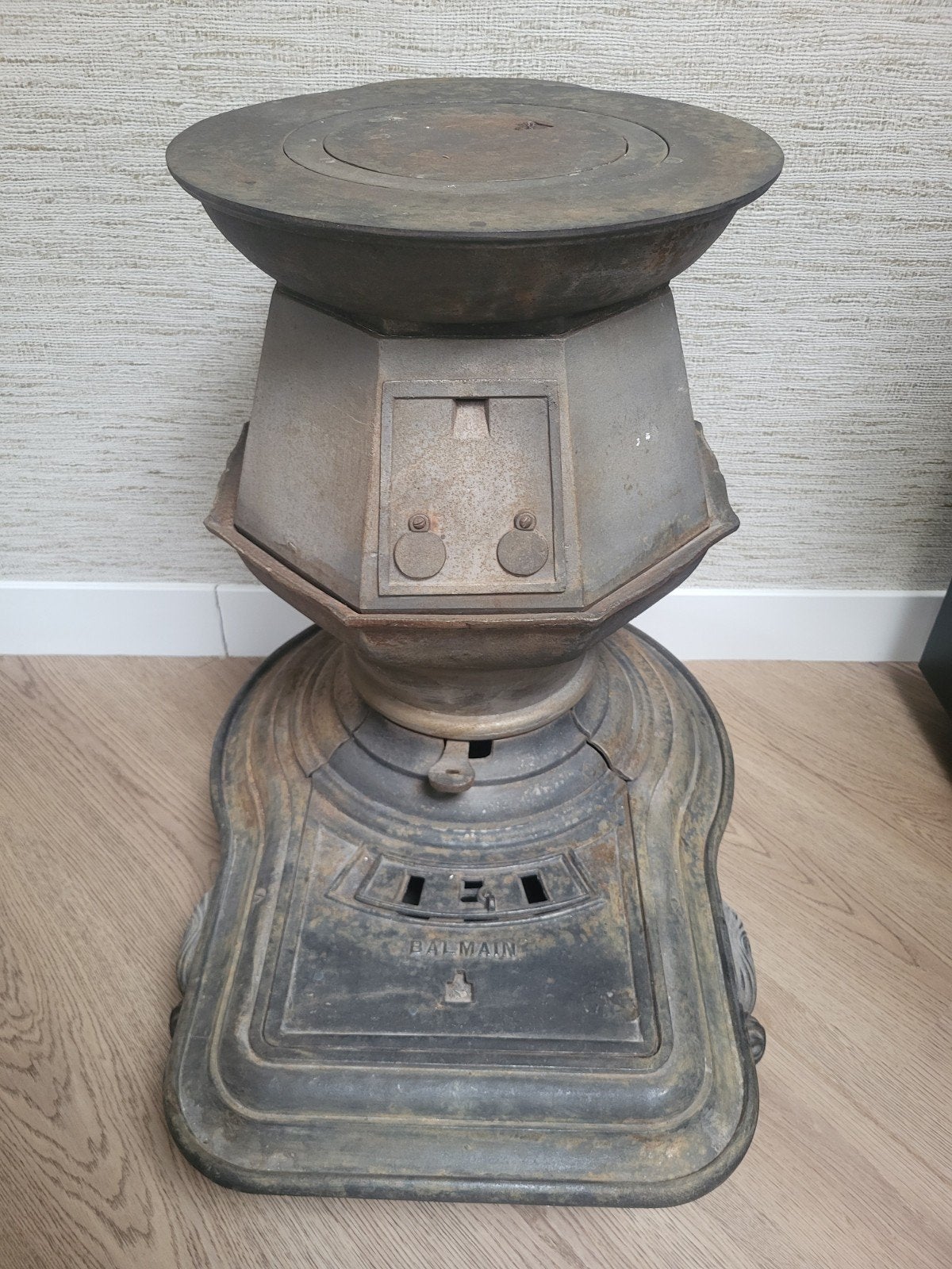 Antieke Balmain Kolenkachel - Decoratief Gietijzer, Huis en Inrichting, Gebruikt, Overige brandstoffen, Ophalen of Verzenden, Vrijstaand