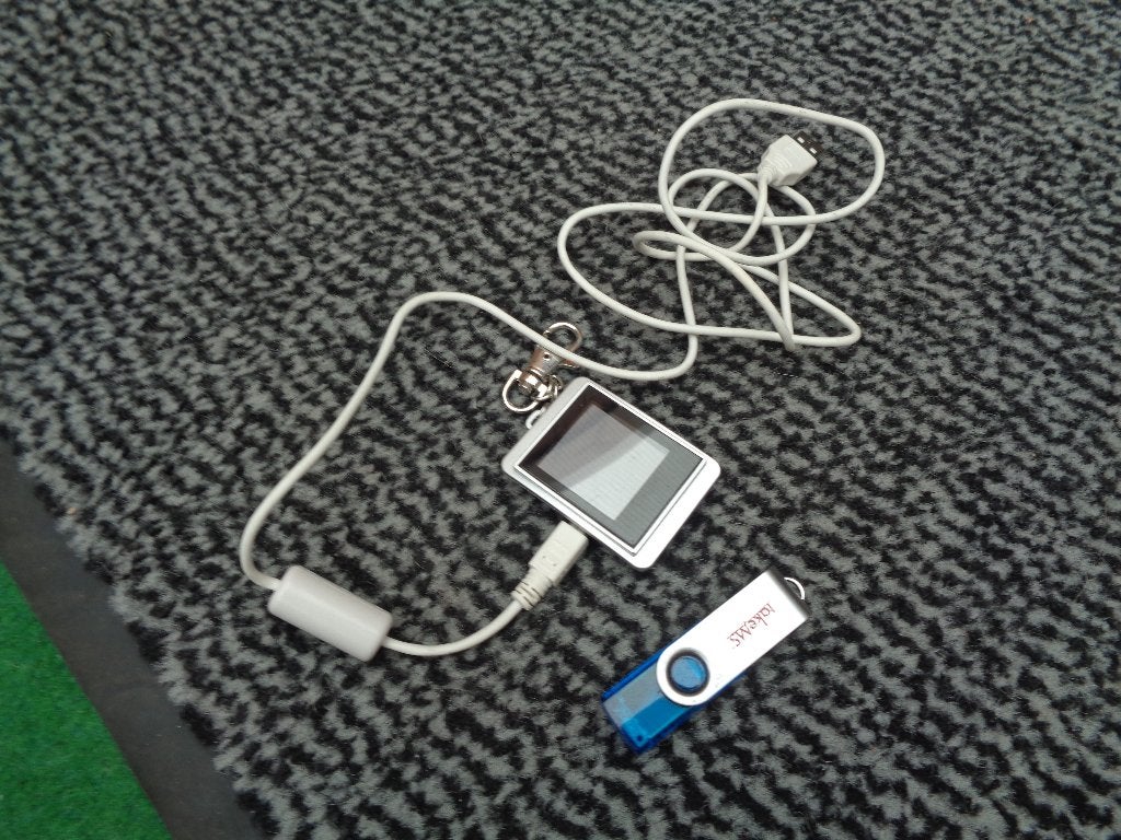 2 Leuke & Nieuwe spulletjes voor de PC. 0A USB Stick, Computers en Software, Ophalen, Nieuw