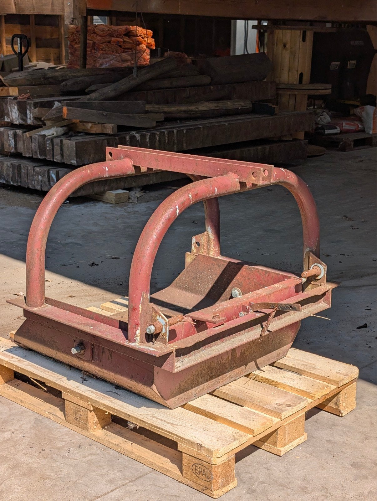Mechanische kiepbak / grondbak voor (tuin)tractor, Ophalen