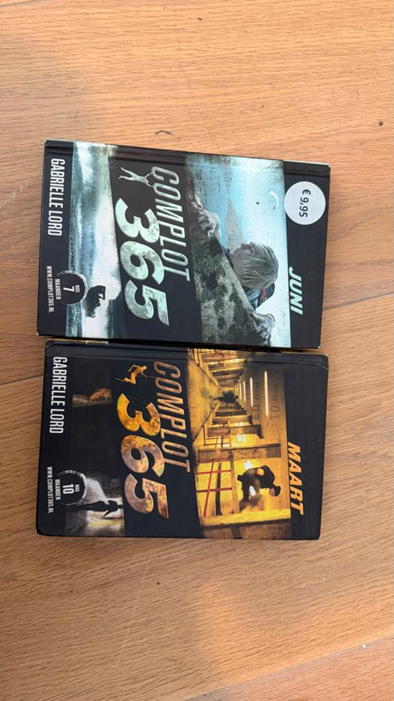 Complot 365: Juni & Maart - Gabrielle Lord (2 boeken), Ophalen of Verzenden, Zo goed als nieuw