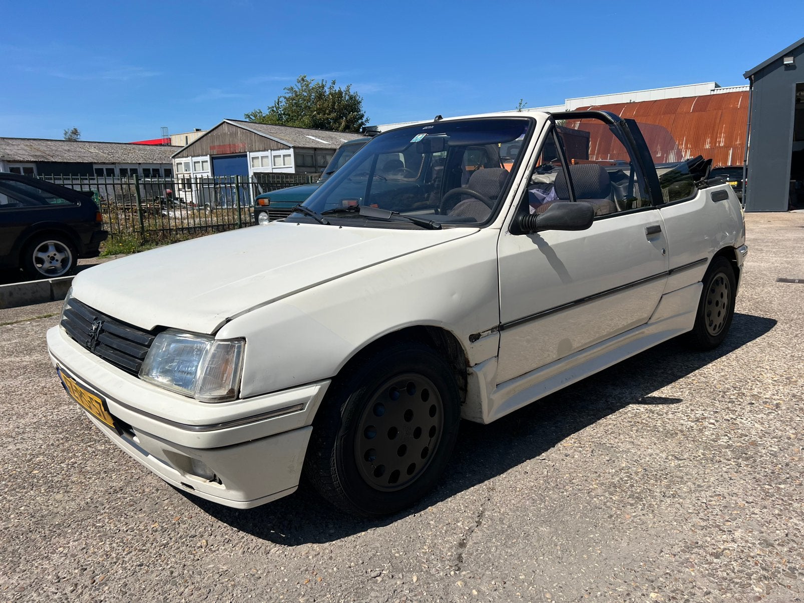 Peugeot 205 1.4 CT Cabriolet S6 1987 Wit OPKNAPPER, Voorwielaandrijving, 1360 cc, 4 cilinders, Cabriolet