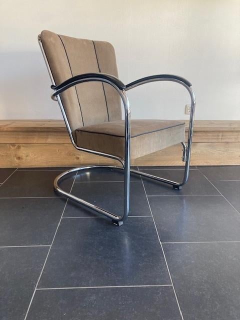 2 Gispen 412S fauteuils, chroom, nieuwe zandkleurige ribstof, Design, 75 tot 100 cm, Zo goed als nieuw, Leer