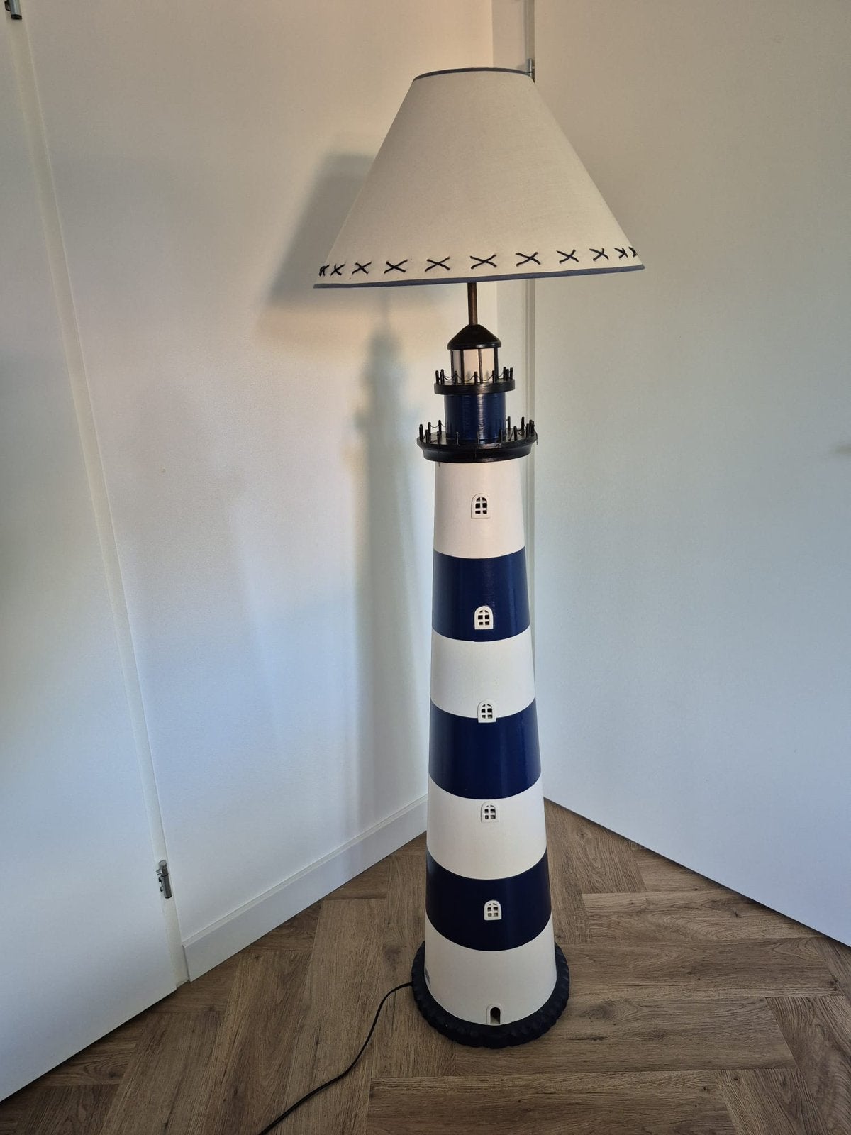 Vuurtoren lamp, Ophalen, Gebruikt, E27 (groot), 150 tot 200 cm