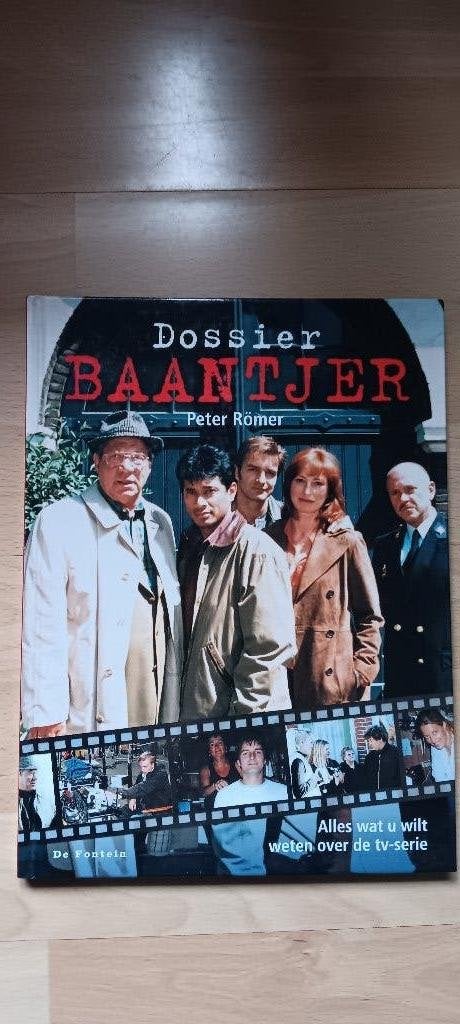 Dossier baantjer alles wat u wilt weten over de tv-serie, Boeken, Ophalen of Verzenden, Zo goed als nieuw, Tv-serie