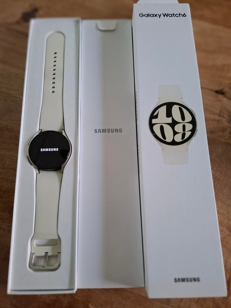 Samsung Galaxy Watch6 - 40mm  Zo goed als nieuw, Wit, Ophalen of Verzenden, Zo goed als nieuw, Samsung