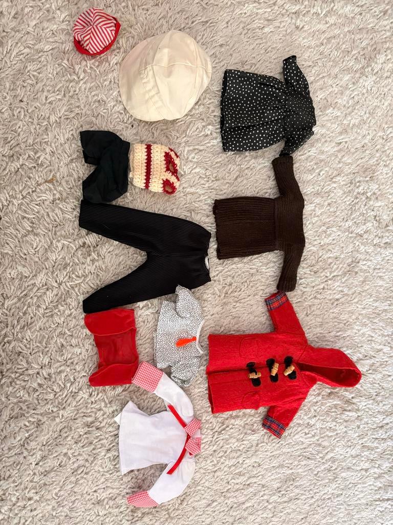Poppenkleertjes voor kleinere pop (groter dan een Barbie), Ophalen of Verzenden, Gebruikt, Overige typen