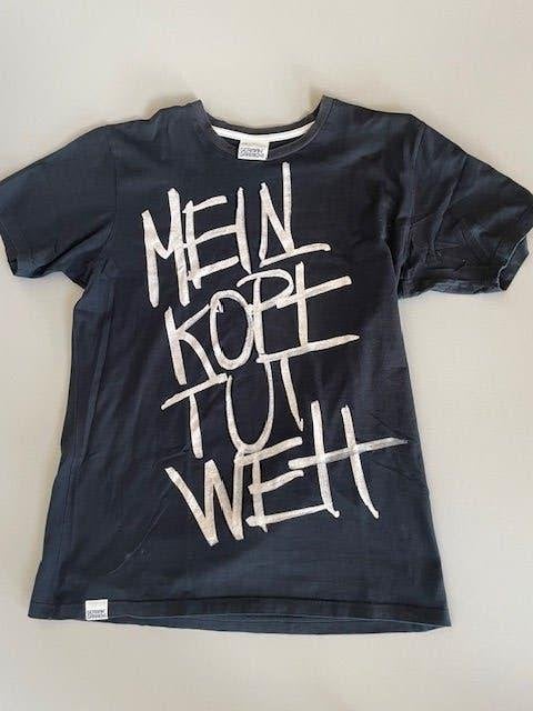 design t-shirt "Mein Kopf tut weh" merk German Garment mt L, Maat 52/54 (L), German Garment, Zwart, Ophalen of Verzenden