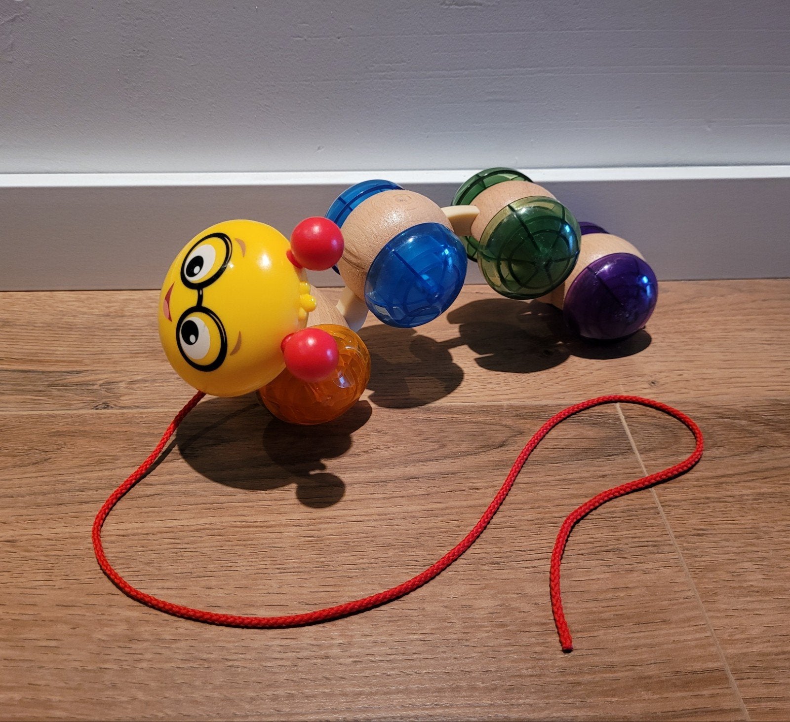 Trekdier rups van hout en kunststof, Ophalen