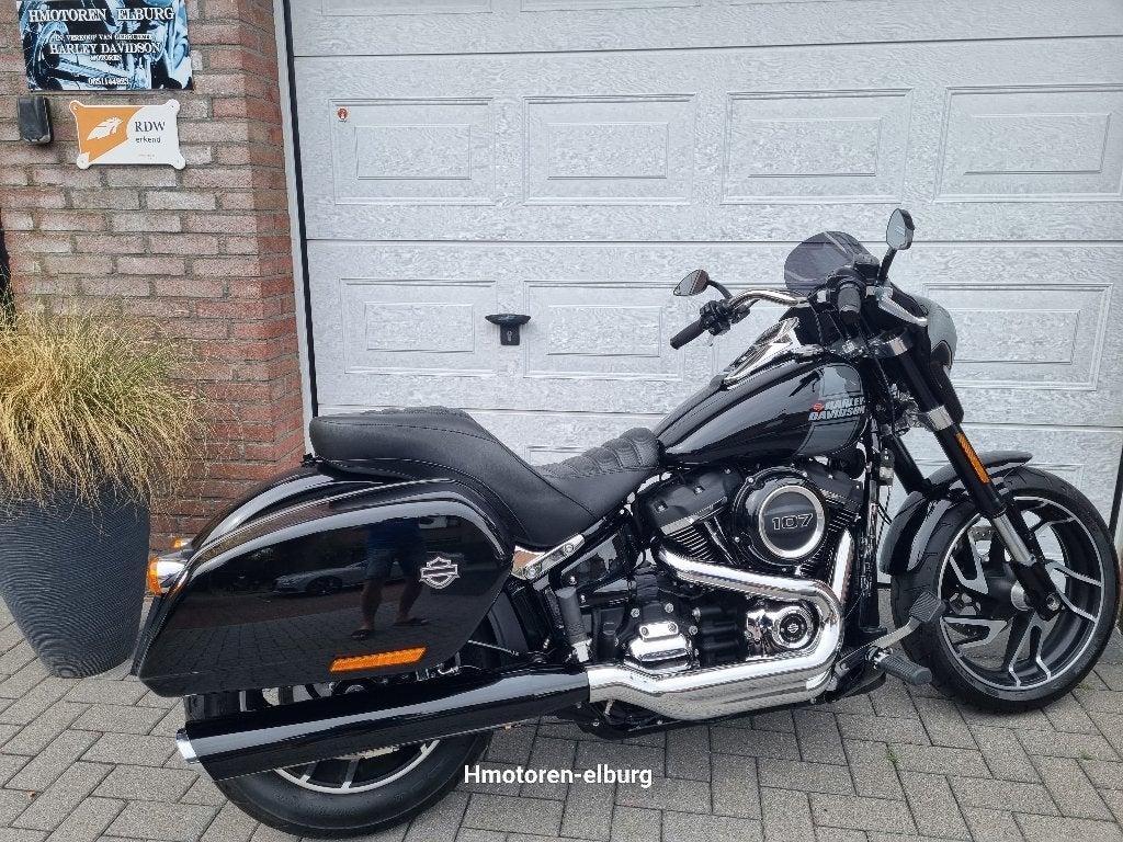 SPORT GLIDE 5HD jekill and Hyde - BJ’ 07-2021 ( NIEUWSTAAT ), Motoren, Motoren | Harley-Davidson, 2 cilinders, Nieuw, Motorrijbewijs A