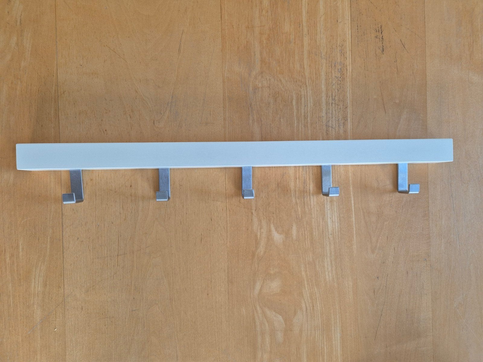 Kapstok Ikea Tjusig
5 ophanghaken
zo goed als nieuw
kleur cr, Ophalen of Verzenden, Nieuw, Hout, Wandkapstok