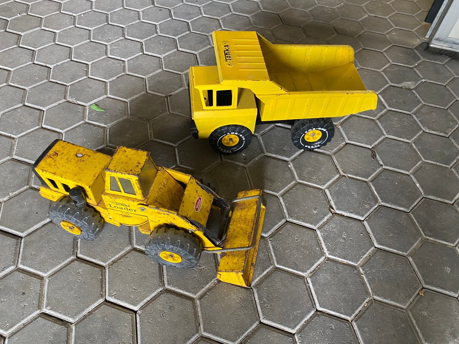 Tonka Mighty Dump Truck en Tonka Mighty Loader., Ophalen of Verzenden