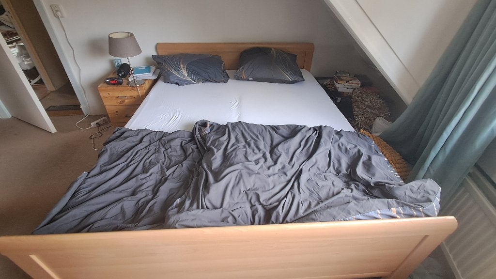 Bed, Huis en Inrichting, Slaapkamer | Bedden, Ophalen, Beige, Tweepersoons, Zo goed als nieuw
