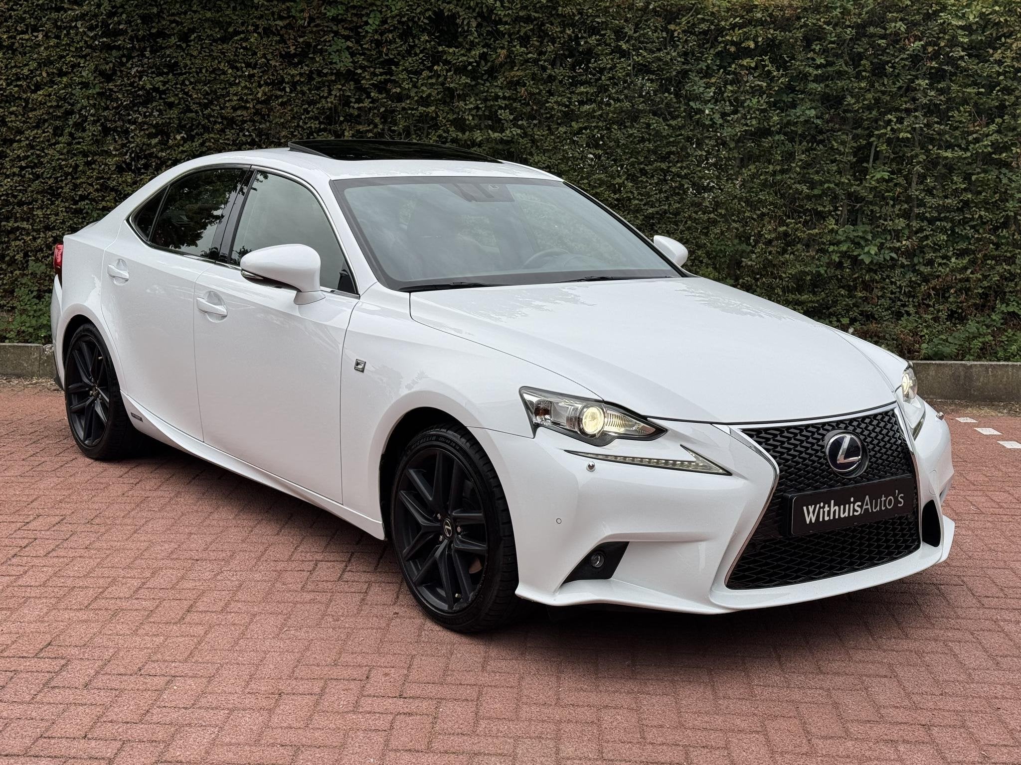 Lexus IS 300h F Sport Dakraam Stoelkoeling (Dealer onderhoud, Auto's, Euro 5, Achterwielaandrijving, Gebruikt, 223 pk