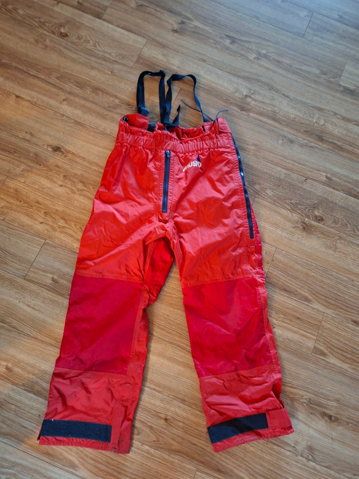 Musto Zeilbroek Rood Maat L - Gebruikt, Gebruikt, Musto, Zeilbroek, Ophalen of Verzenden