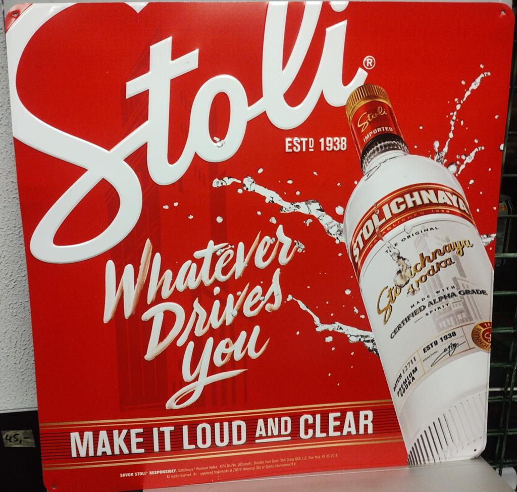 Stoli Vodka reclamebord USA, Verzamelen, Ophalen of Verzenden, Zo goed als nieuw, Reclamebord
