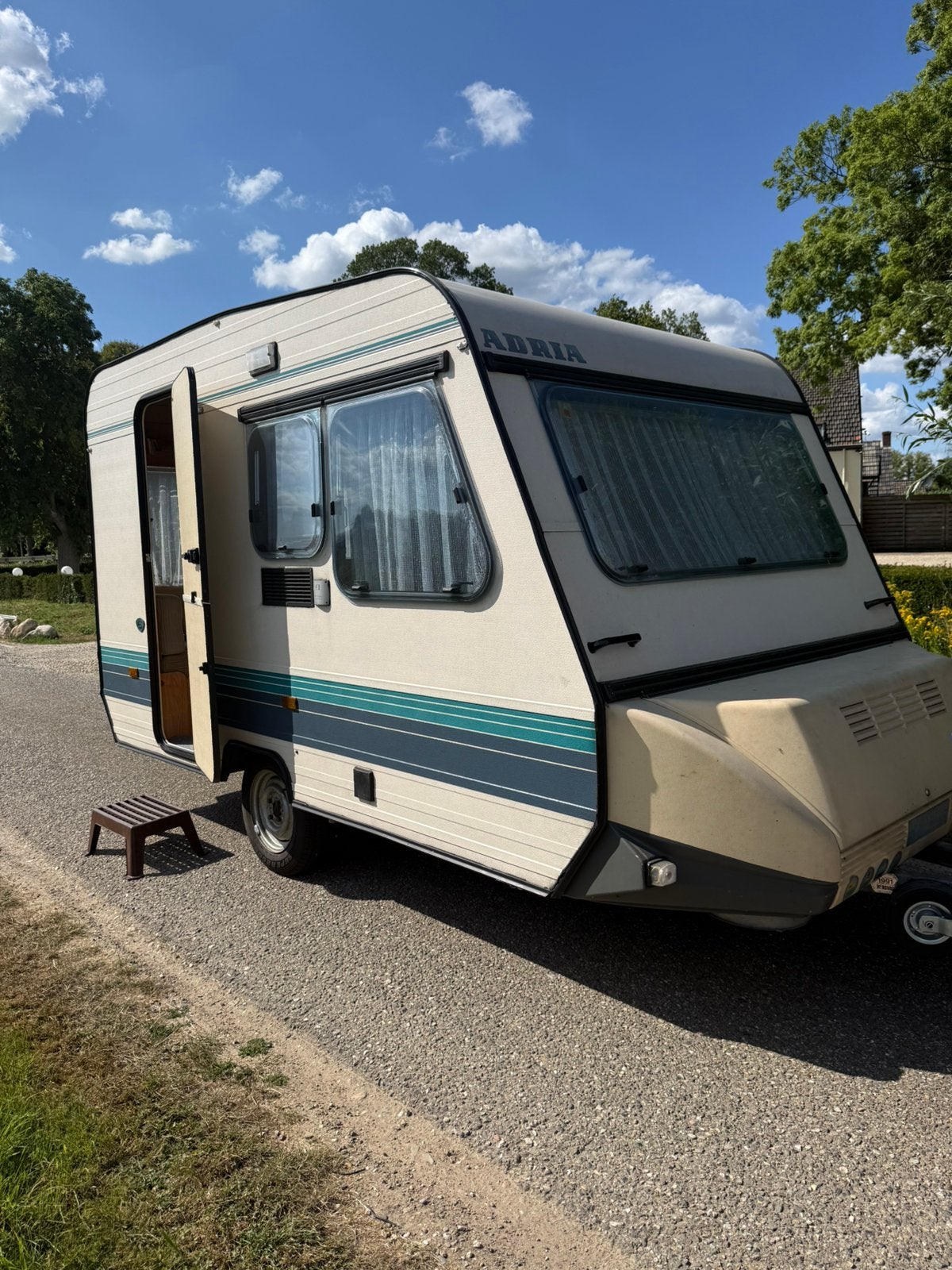 Adria - 4256 TD Bovag 2022 Stapelbed Kinderkamer +inventaris, Omvormbare zithoek, Treinzit, Particulier, Adria