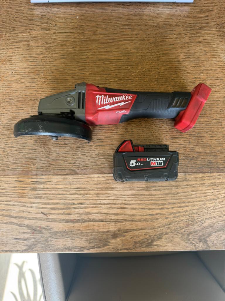Milwaukee M18 slijptol met accu!, Ophalen of Verzenden, Zo goed als nieuw, 1000 watt of meer, Haakse handslijpmachine