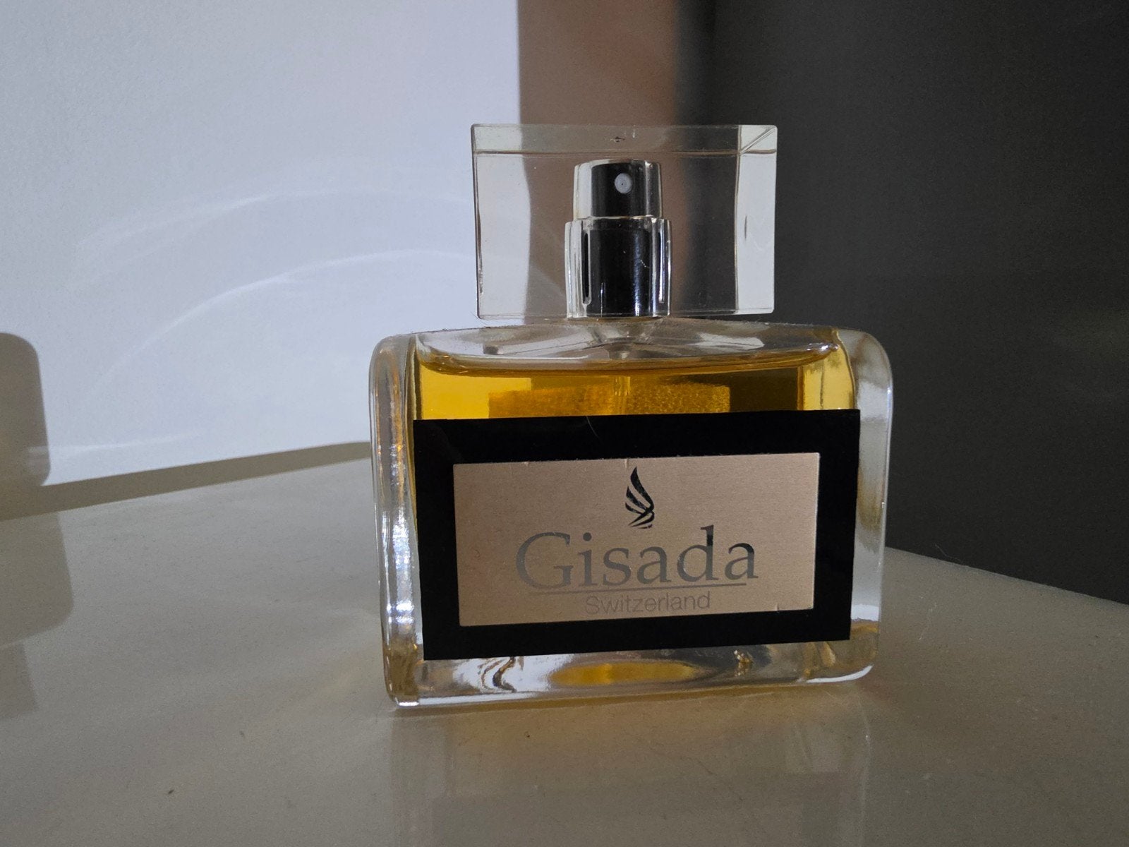 100 ml gisada uoma Zwitserland pour homme eau de toilette, Sieraden, Tassen en Uiterlijk, Ophalen of Verzenden, Nieuw