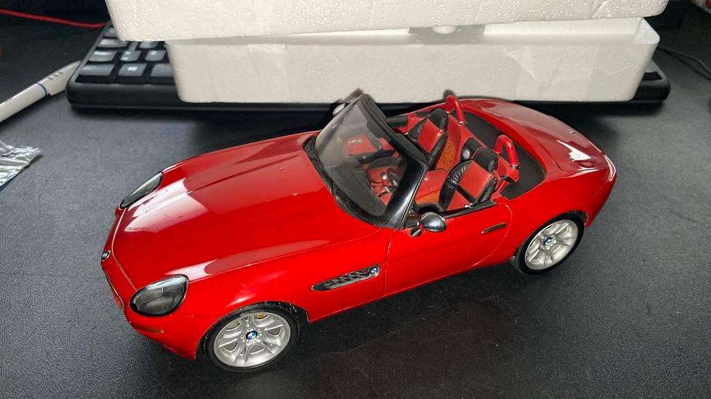 KYOSHO BMW Z8 red 1:18, Hobby en Vrije tijd, Modelauto's | 1:18, Ophalen of Verzenden, Zo goed als nieuw, Auto, Kyosho