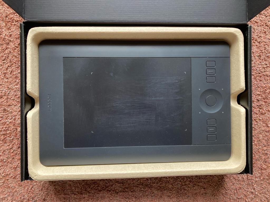 Wacom Intuos Pro Small PTH-451, Computers en Software, Tekentablets, Ophalen of Verzenden, Zo goed als nieuw, Wacom