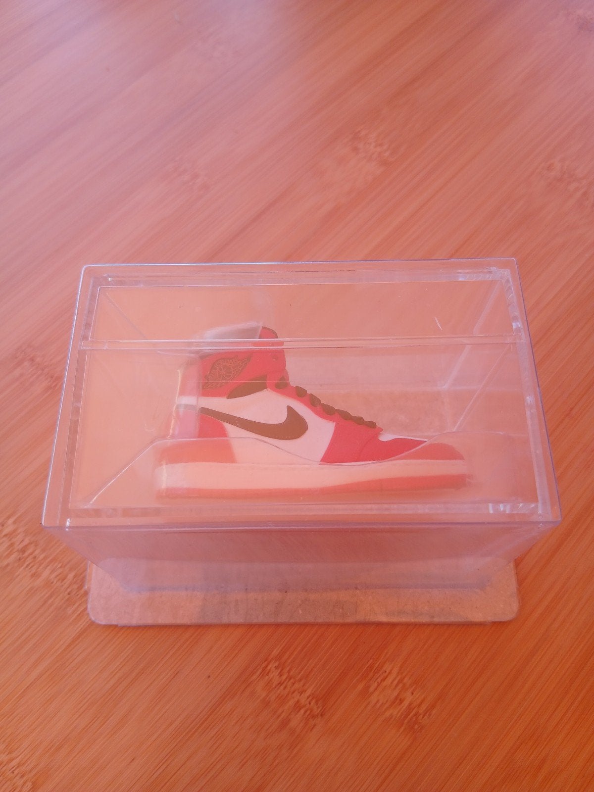 Miniatuur 1:4 nike air jordan 1. Chicago 1985., Ophalen of Verzenden, Nieuw, Overige kleuren, Nike Air Jordan