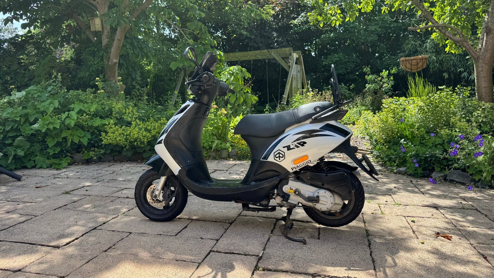 Goed onderhouden Piaggio Zip C25 uit 2015, Fietsen en Brommers, Scooters | Piaggio, Ophalen, Gebruikt, Maximaal 45 km/u, Zip