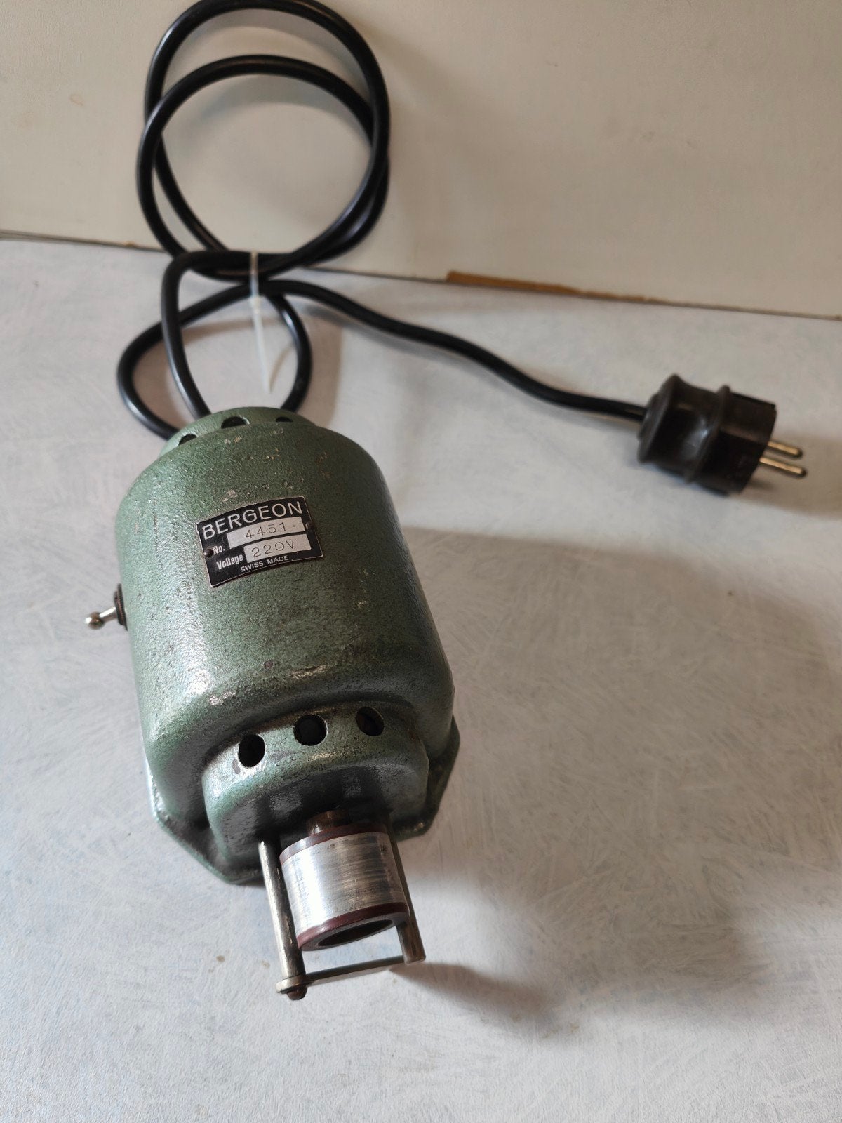 Een werkende Bergeon 4451 elektromotor, Ophalen of Verzenden